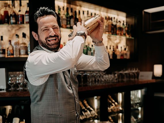Piano Bar